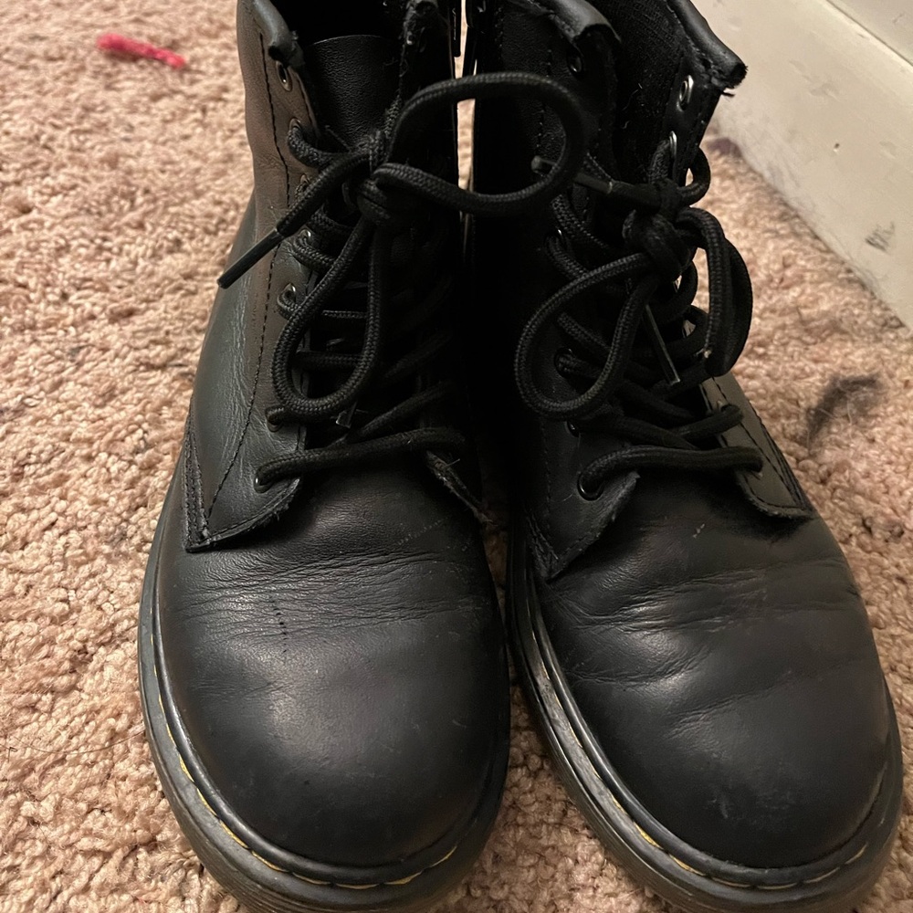 Doc Marten Boots Airwair Leather - Picture 3 of 4